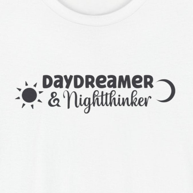 T-Shirt Daydreamer & Nightthinker Shirt – Whimsical Graphic Tee for Dreamers