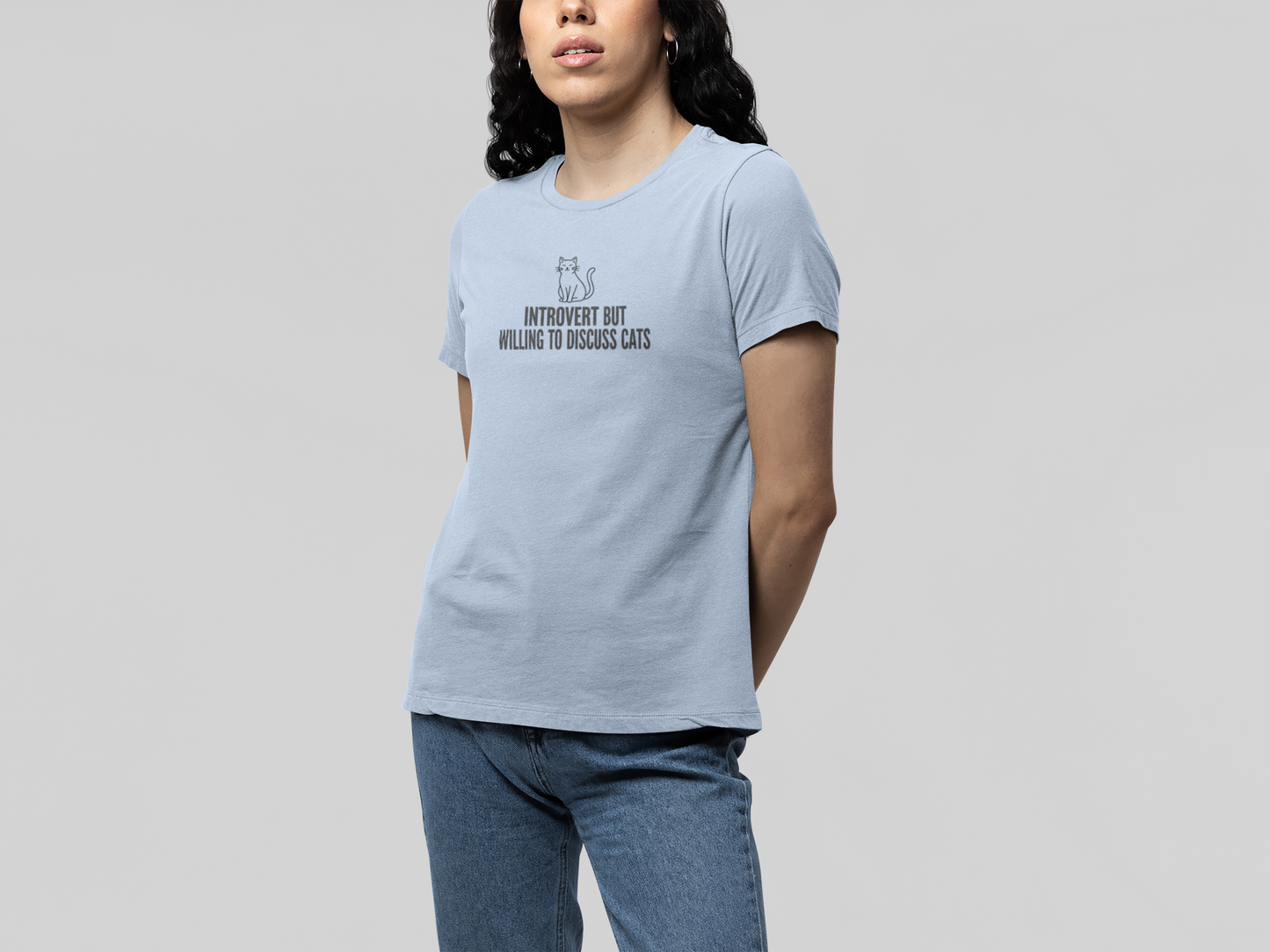 T-Shirt INTROVERT BUT WILLING TO DISCUSS CATS Funny Cat Lover T-Shirt