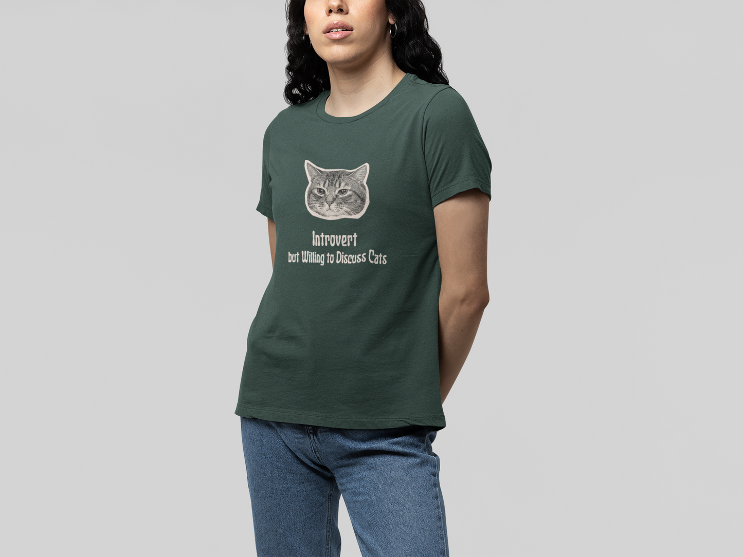 T-Shirt Introvert But Willing to Discuss Cats T-Shirt – Vintage Cat Humor Tee