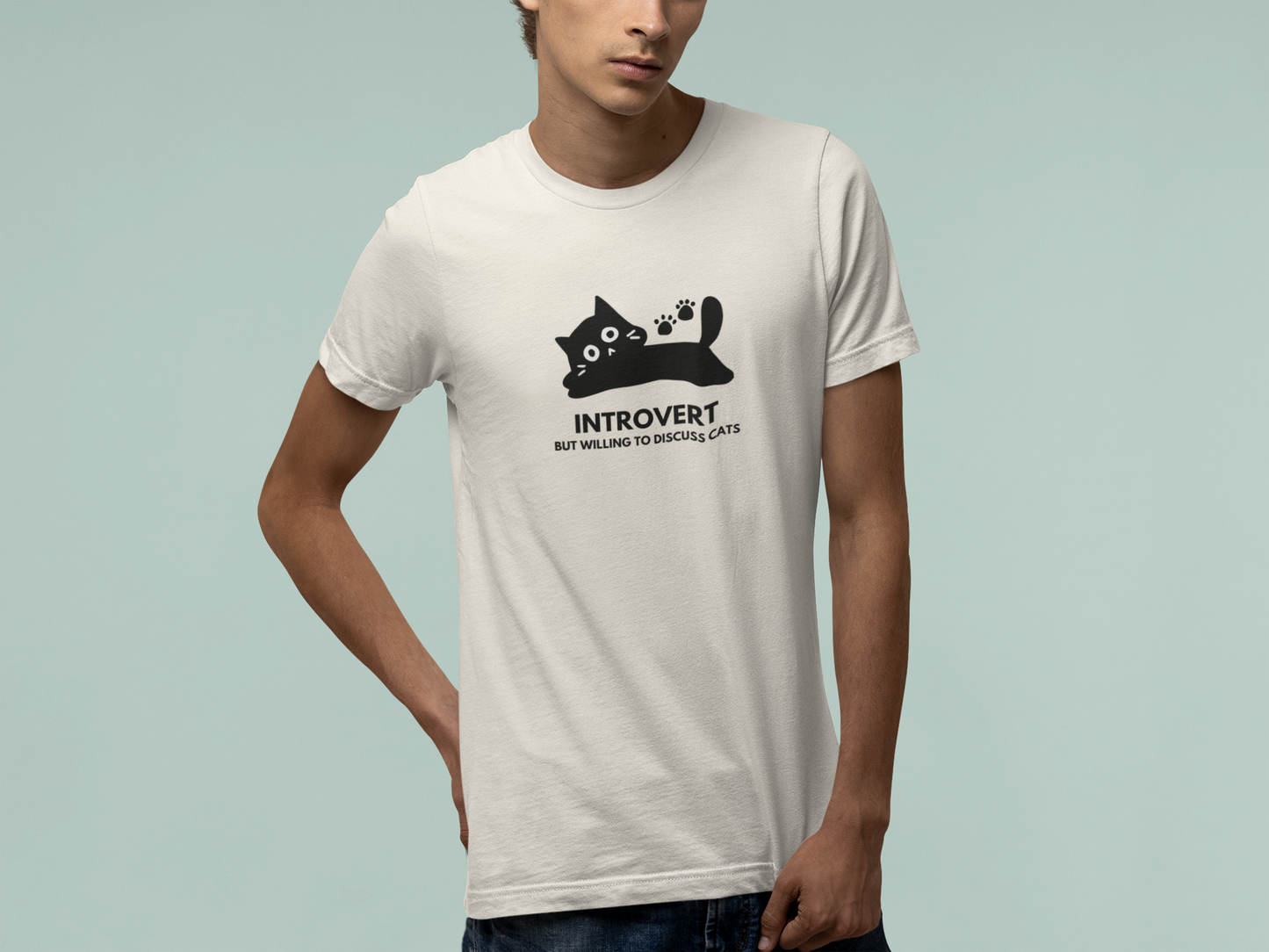 T-Shirt Introvert But Willing Discuss Cats T-Shirt – Funny Black Cat Shirt