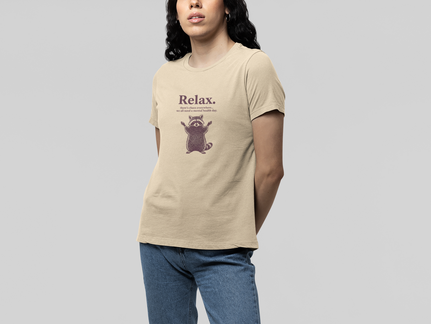 T-Shirt Relax There’s Chaos Everywhere T-Shirt – Vintage Raccoon Humor Tee