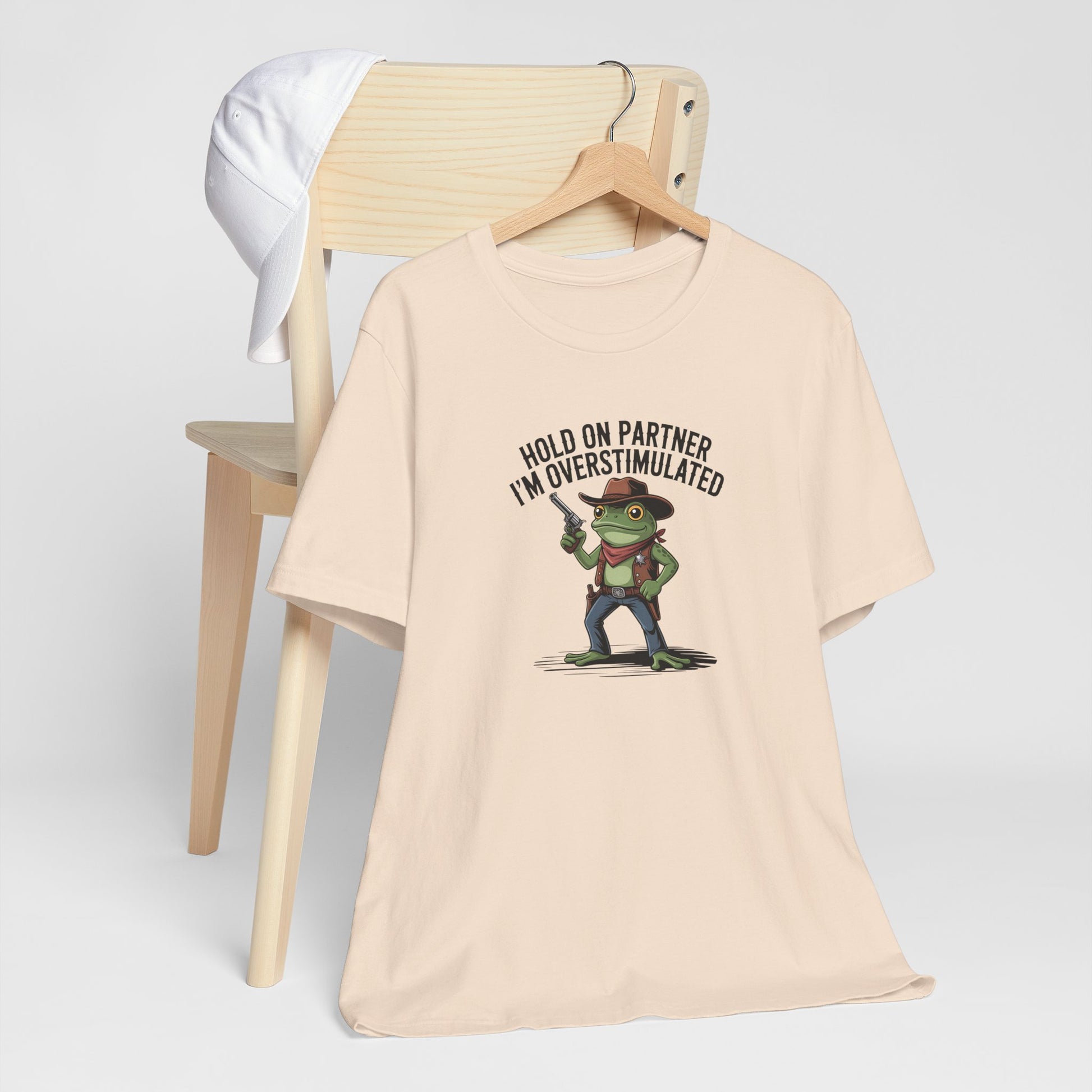 T-Shirt HOLD ON PARTNER I'M OVERSTIMULATED – Funny ADHD T-shirt