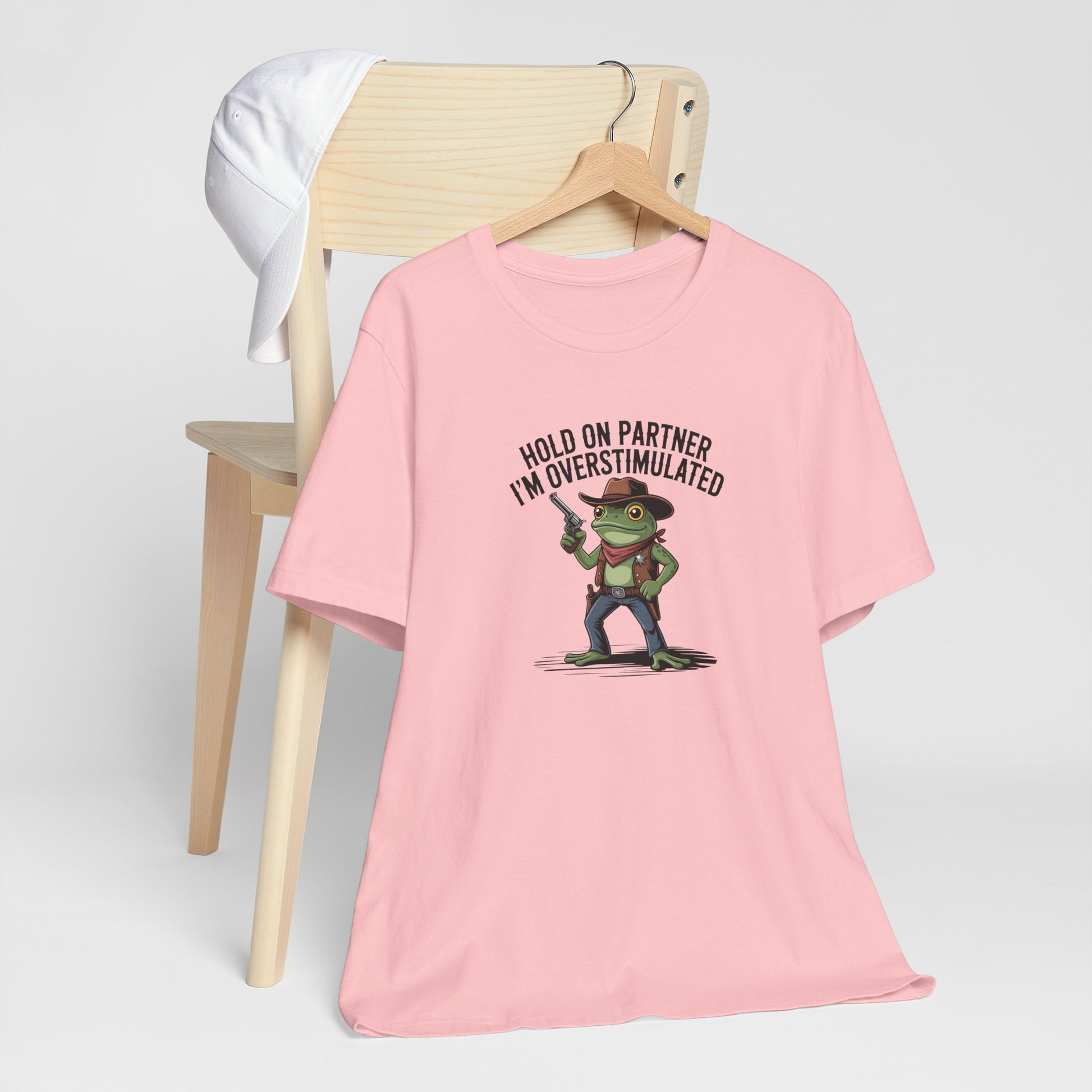 T-Shirt HOLD ON PARTNER I'M OVERSTIMULATED – Funny ADHD T-shirt