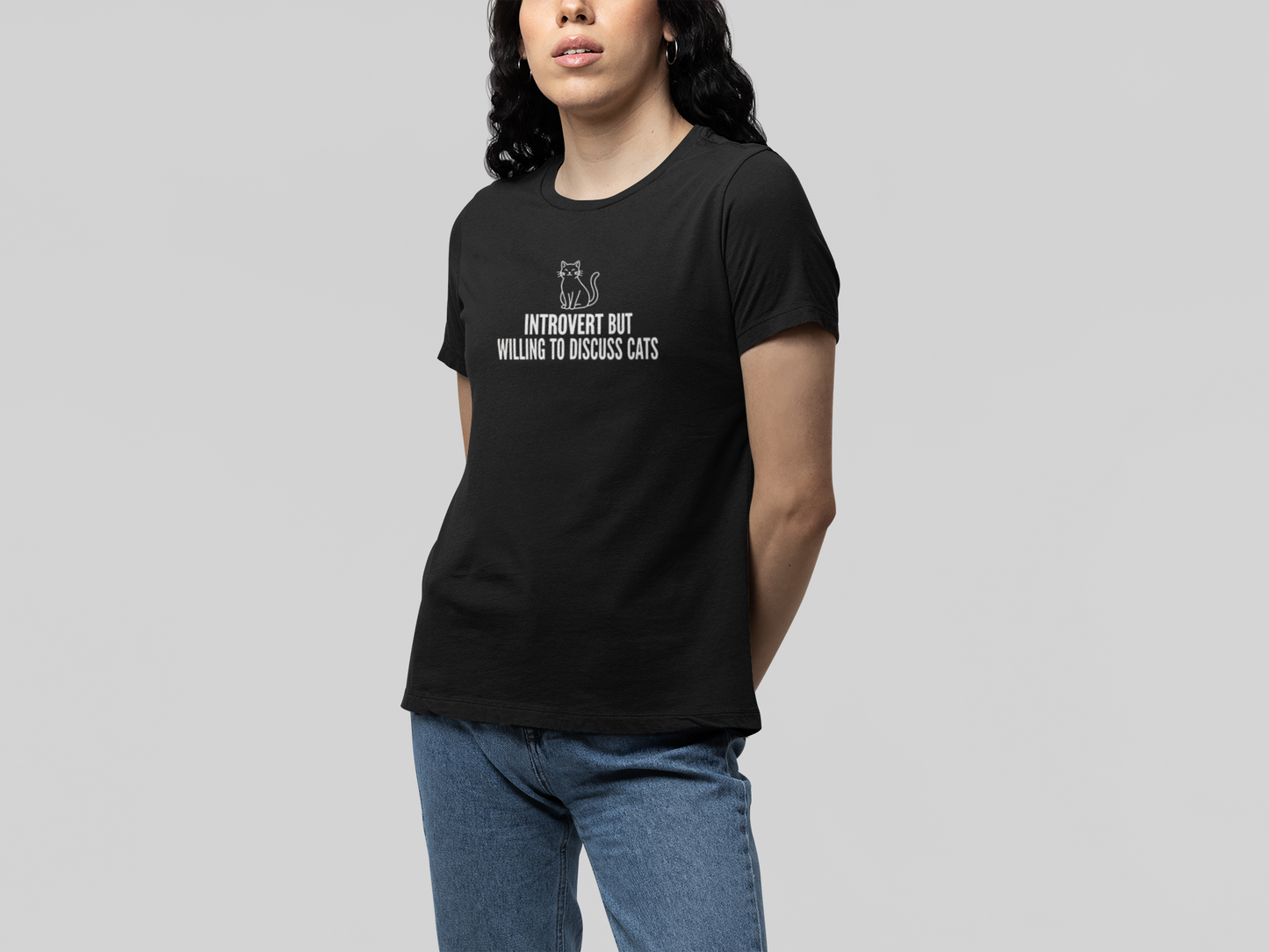 T-Shirt INTROVERT BUT WILLING TO DISCUSS CATS Funny Cat Lover T-Shirt