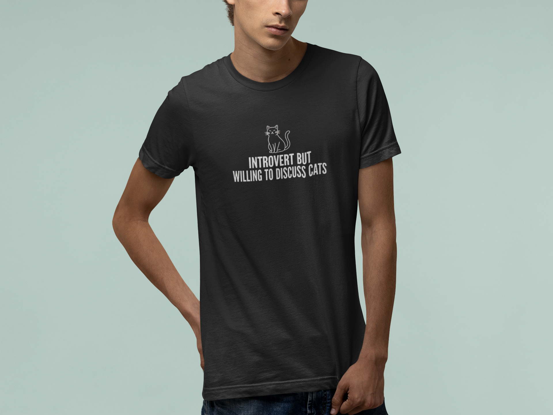 T-Shirt INTROVERT BUT WILLING TO DISCUSS CATS Funny Cat Lover T-Shirt