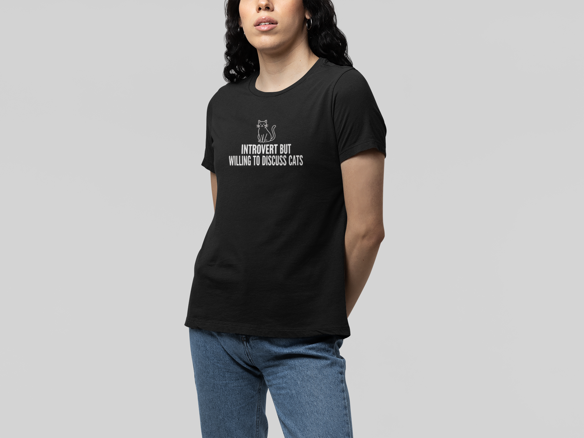 T-Shirt INTROVERT BUT WILLING TO DISCUSS CATS Funny Cat Lover T-Shirt