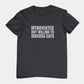 T-Shirt Introverted But Willing to Discuss Cats Shirt – Distressed Cat Tee