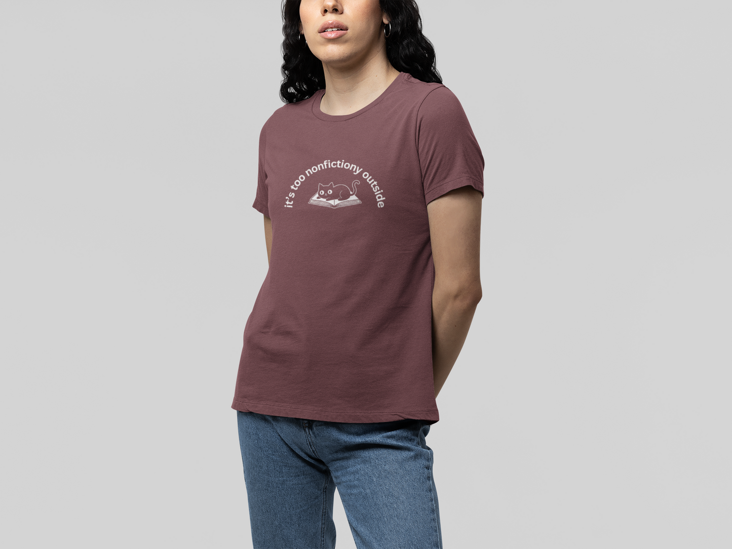 T-Shirt It's Too Nonfictiony Outside Cat Shirt – Funny Book Lover T-Shirt