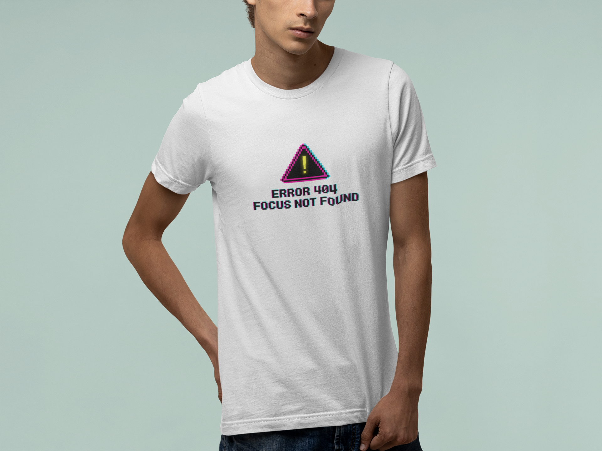 T-Shirt ERROR 404 FOCUS NOT FOUND T-Shirt – Funny Pixel Glitch Graphic Tee