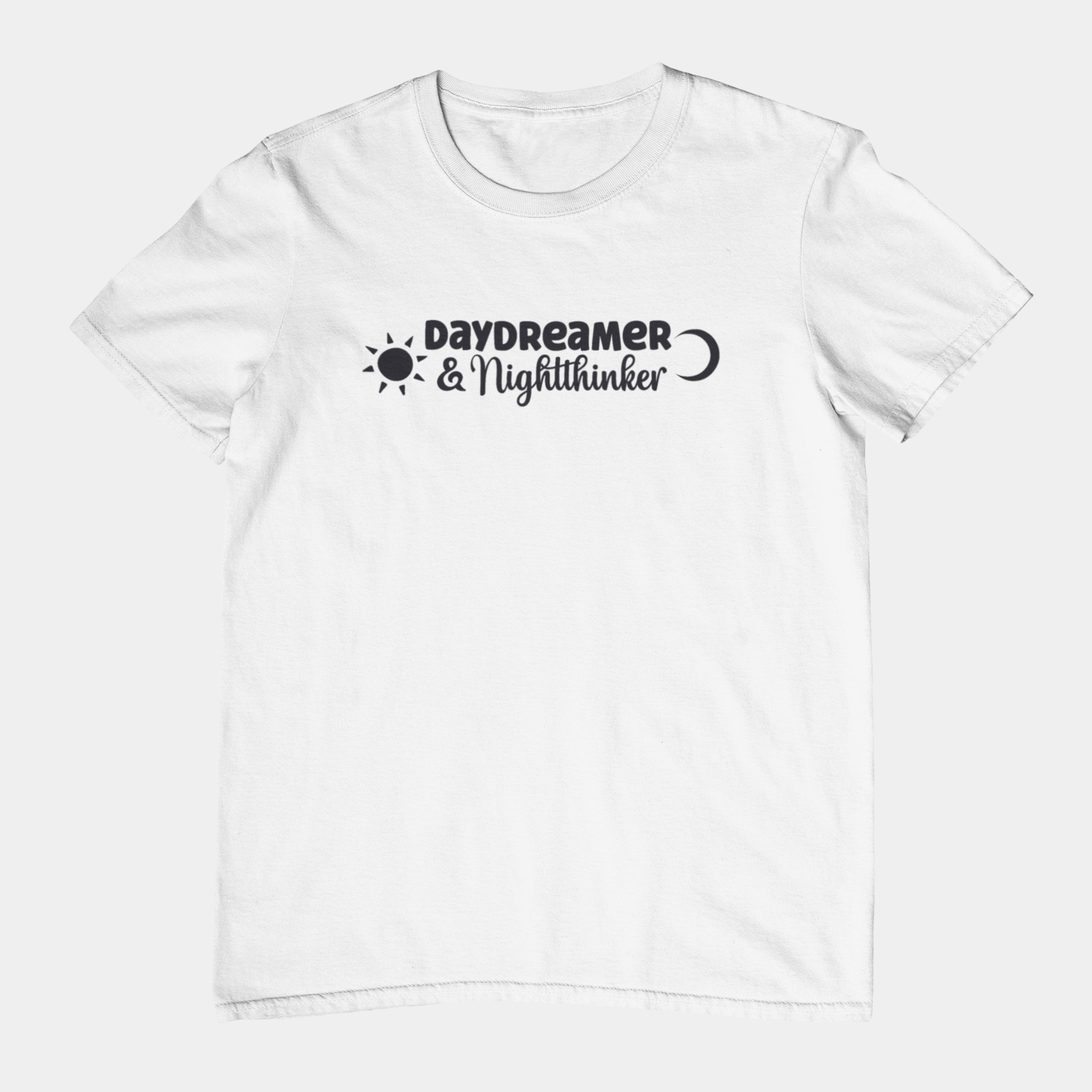 T-Shirt Daydreamer & Nightthinker Shirt – Whimsical Graphic Tee for Dreamers